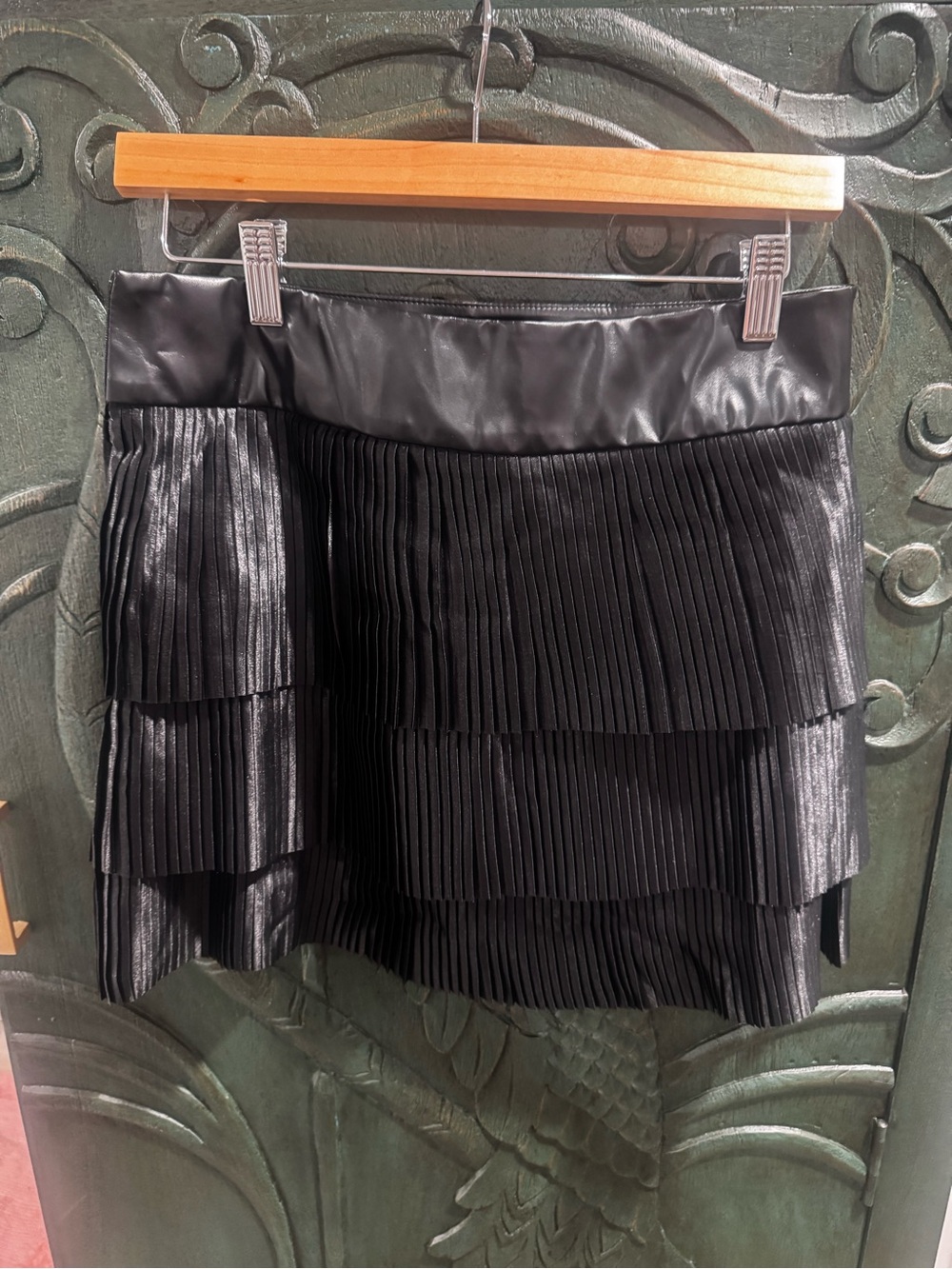 Black Pleated Tiered Mini Skirt